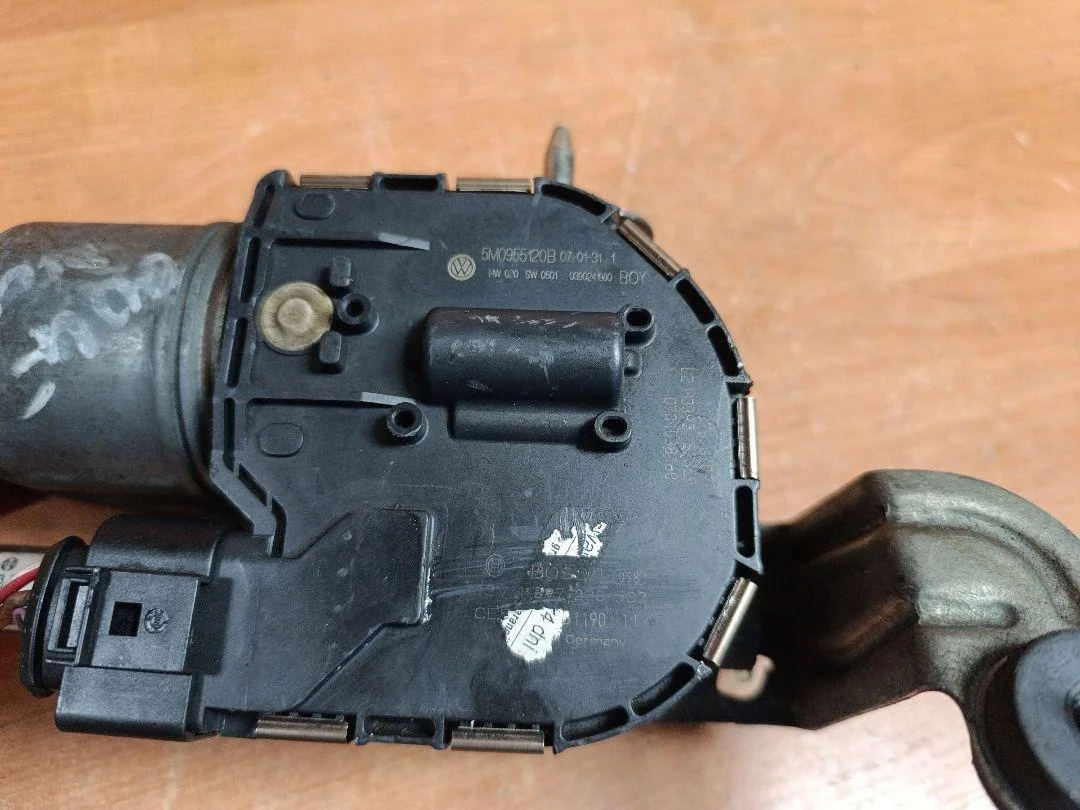 Torkarmotor VW Golf 5 Plus 5M0955120B