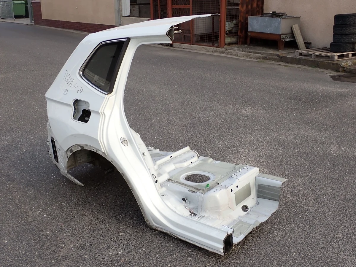 VW Tiguan II Rear Quarter Panel Right Used
