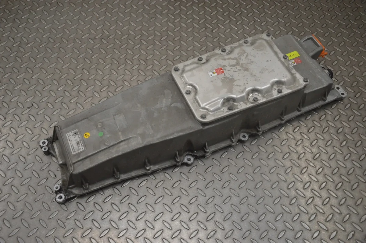 Porsche Taycan 9J1915251AA Inverter gebraucht