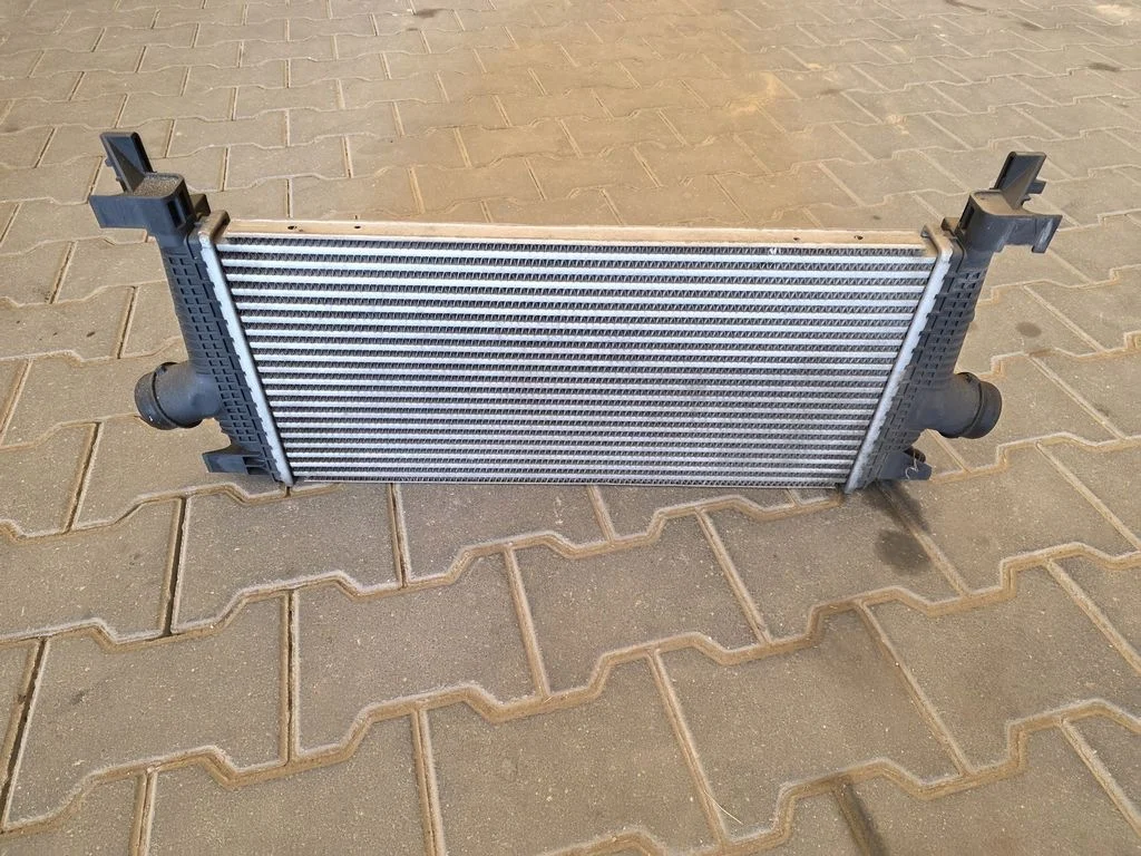 Intercooler Opel Astra J 1.7 CDTI 13267646