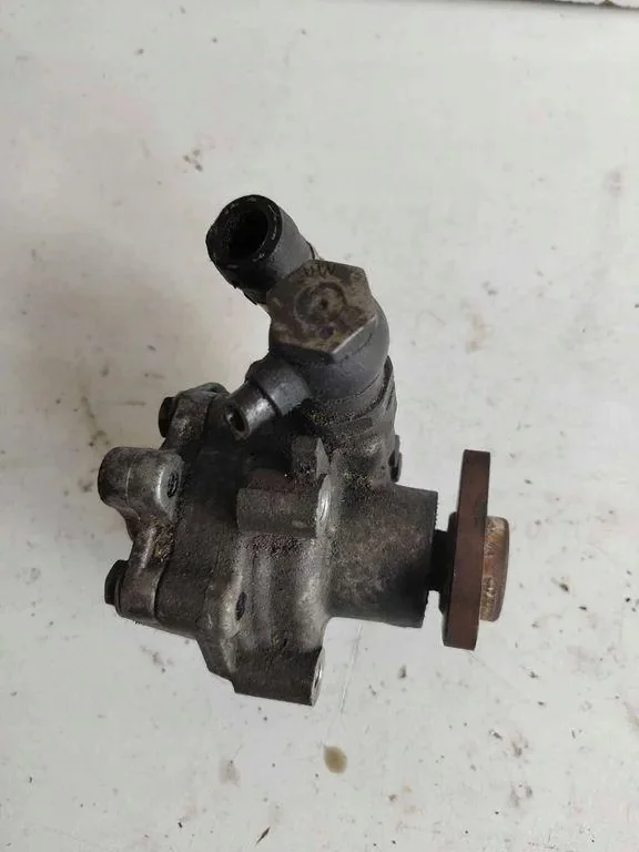 Servopumpe 800145177Q Audi A4B6 1.9TDI