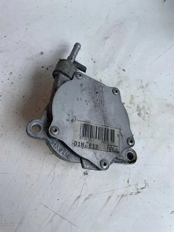 2009 Toyota Auris 150 Vakuum pump D1NDE12