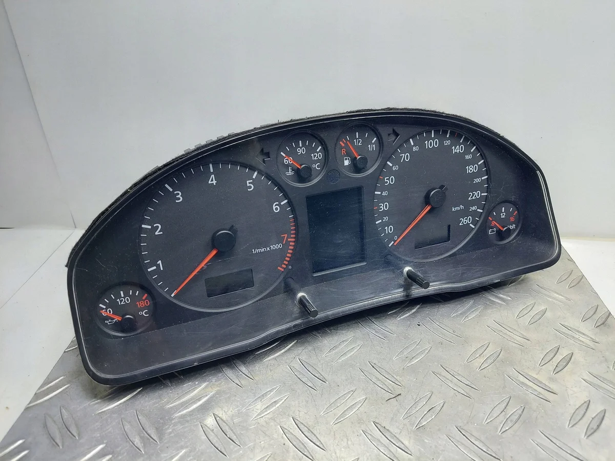 Painel Audi A6 C5 4B0920932L Usado