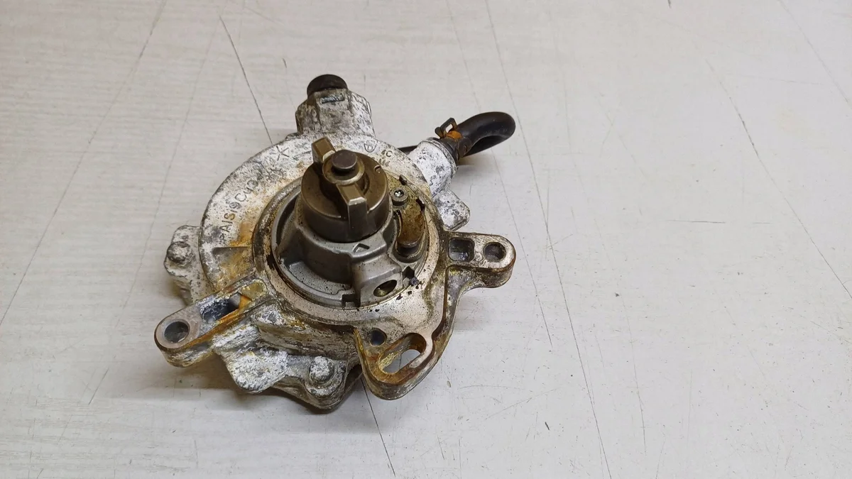 Ford DS7G-2A451-CB Vacuümpomp Gebruikt