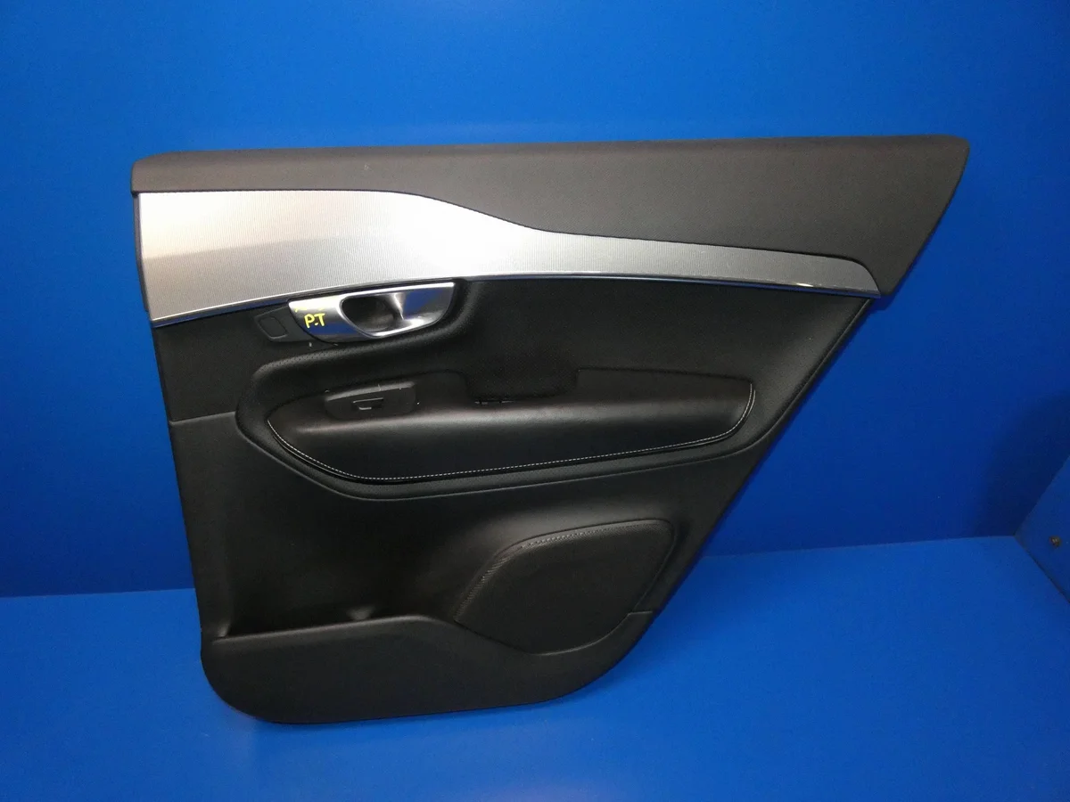 Volvo XC90 II R-Design verhoilu oikea takaovi