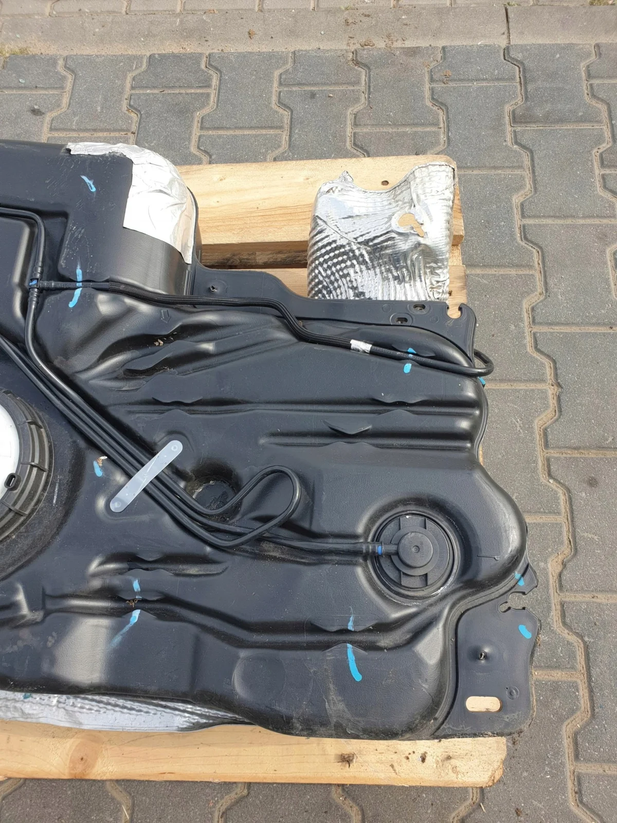 Bränslepump Peugeot 5008 II 1.2THP 9845424680 image 5