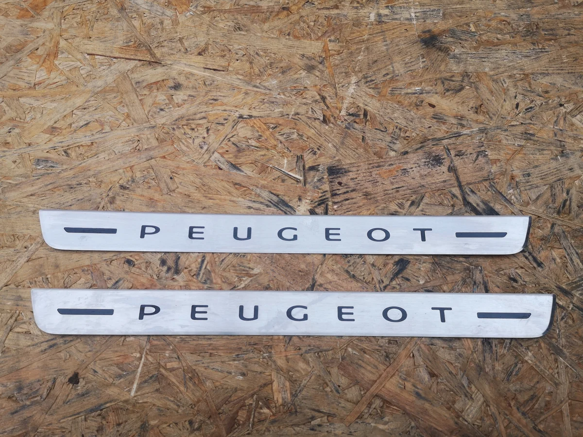 Peugeot 208 II dorpellijst 9828373080 image 3