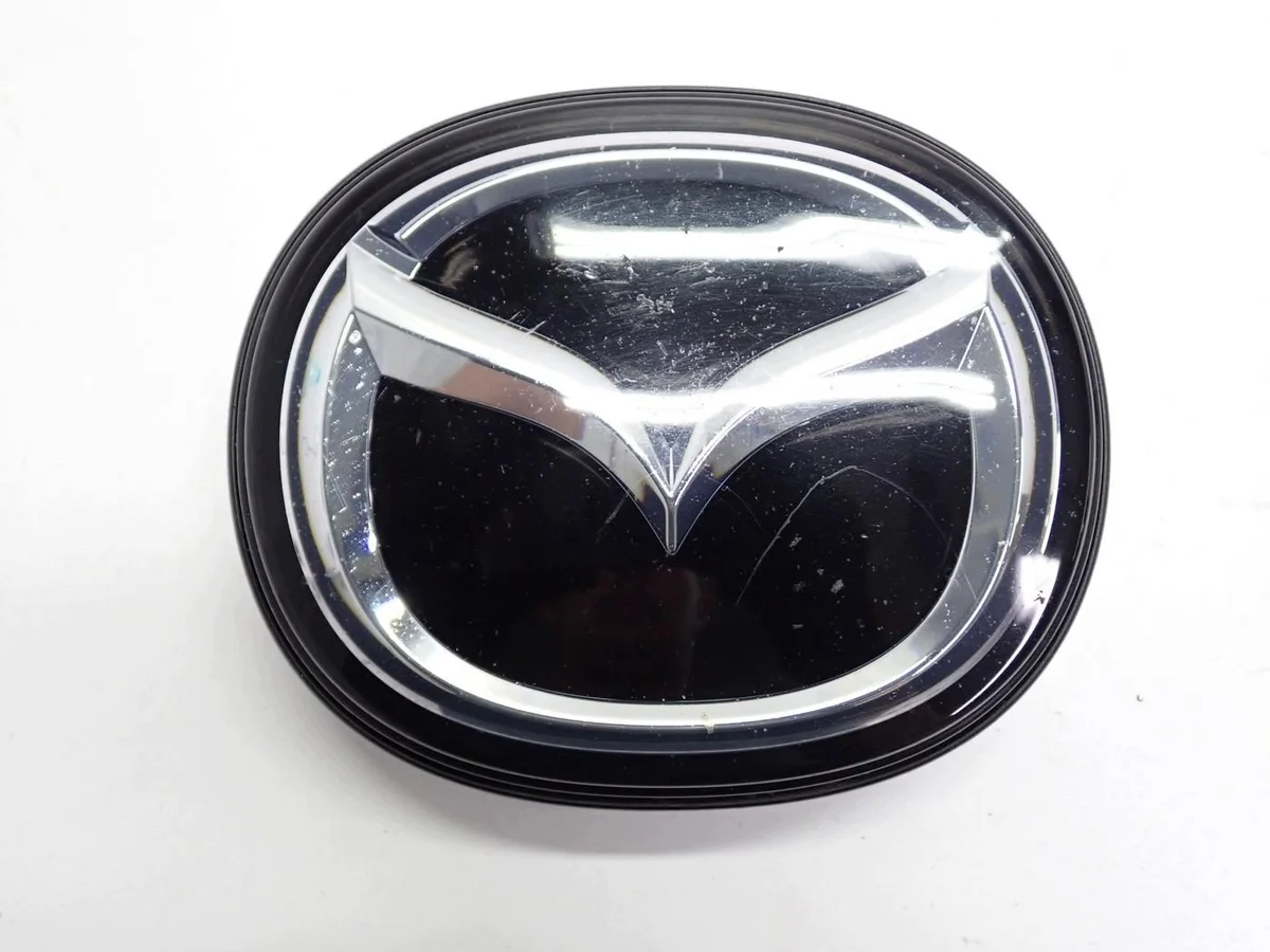 Emblème Mazda CX-30 DGJ1-50721 Occasion