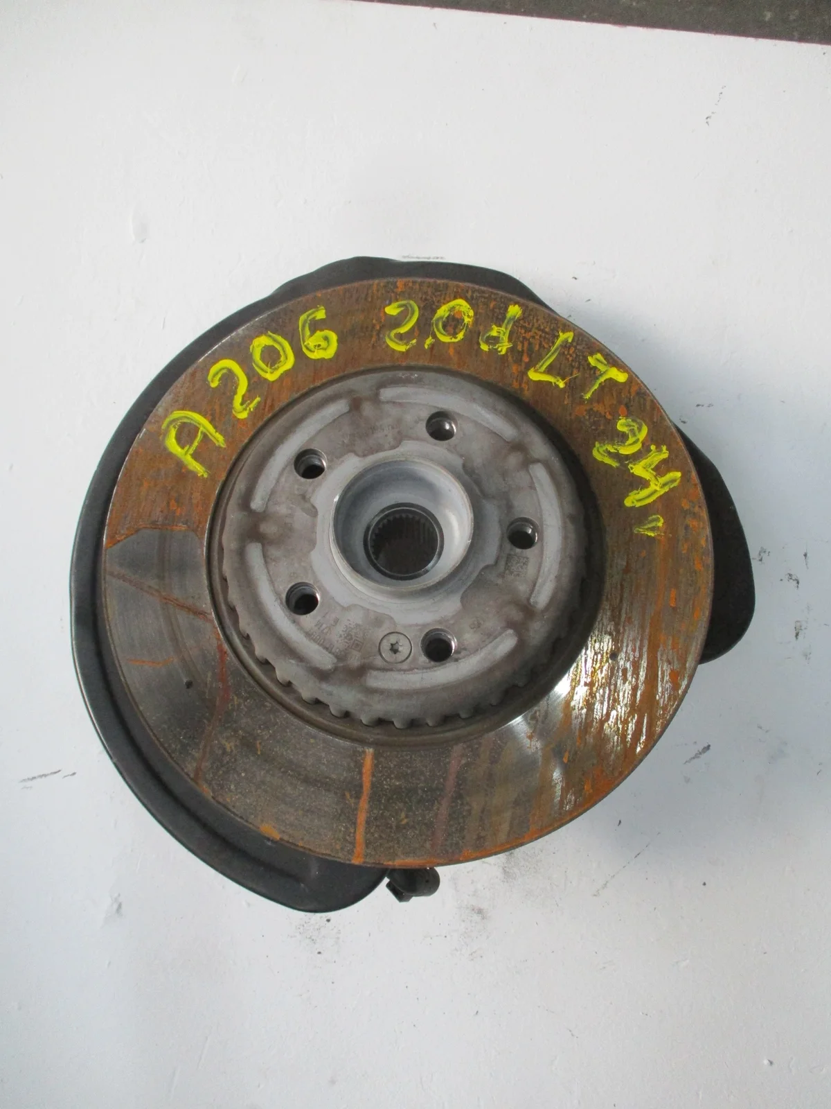 Used Rear Wheel Hub MERCEDES A206 24R Left