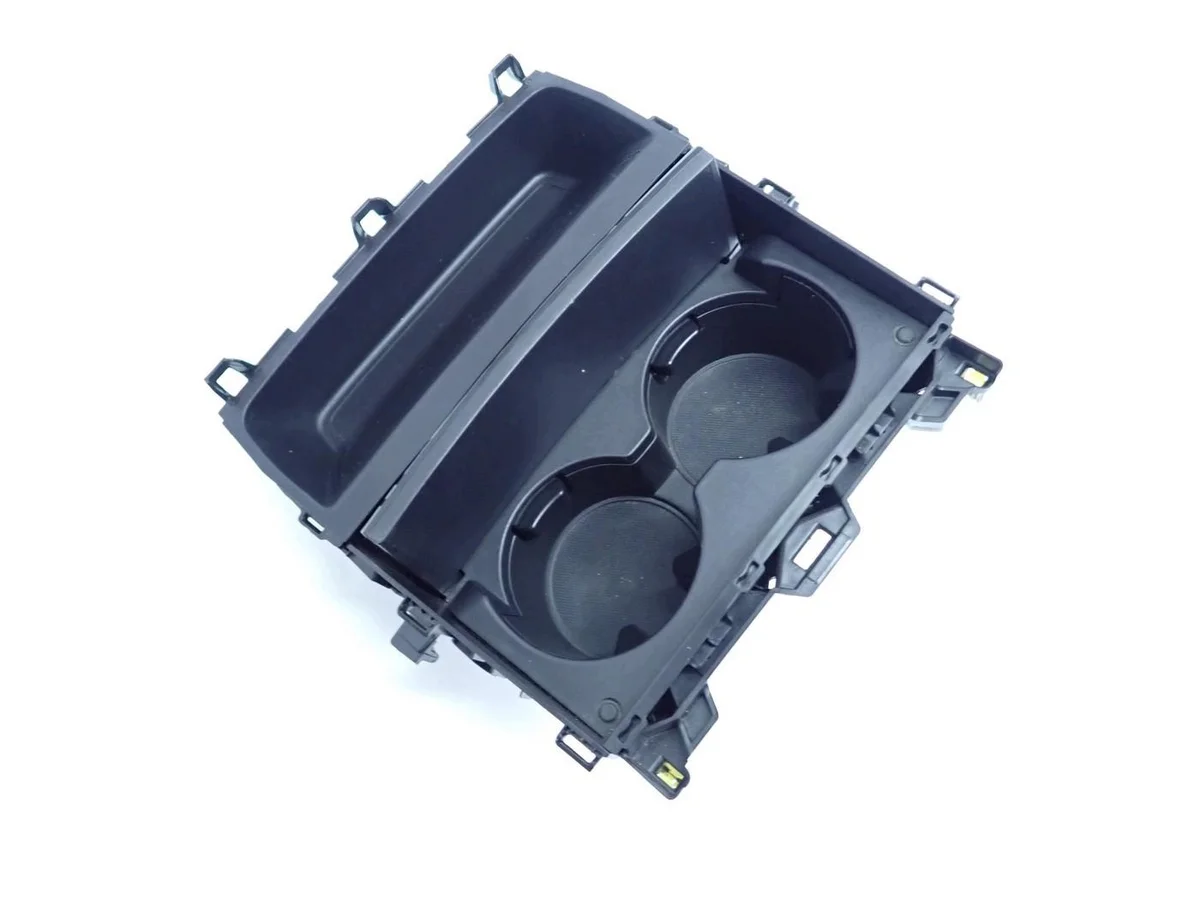Portabicchieri Mazda CX-30 DFR7-64449 09:10 Usato
