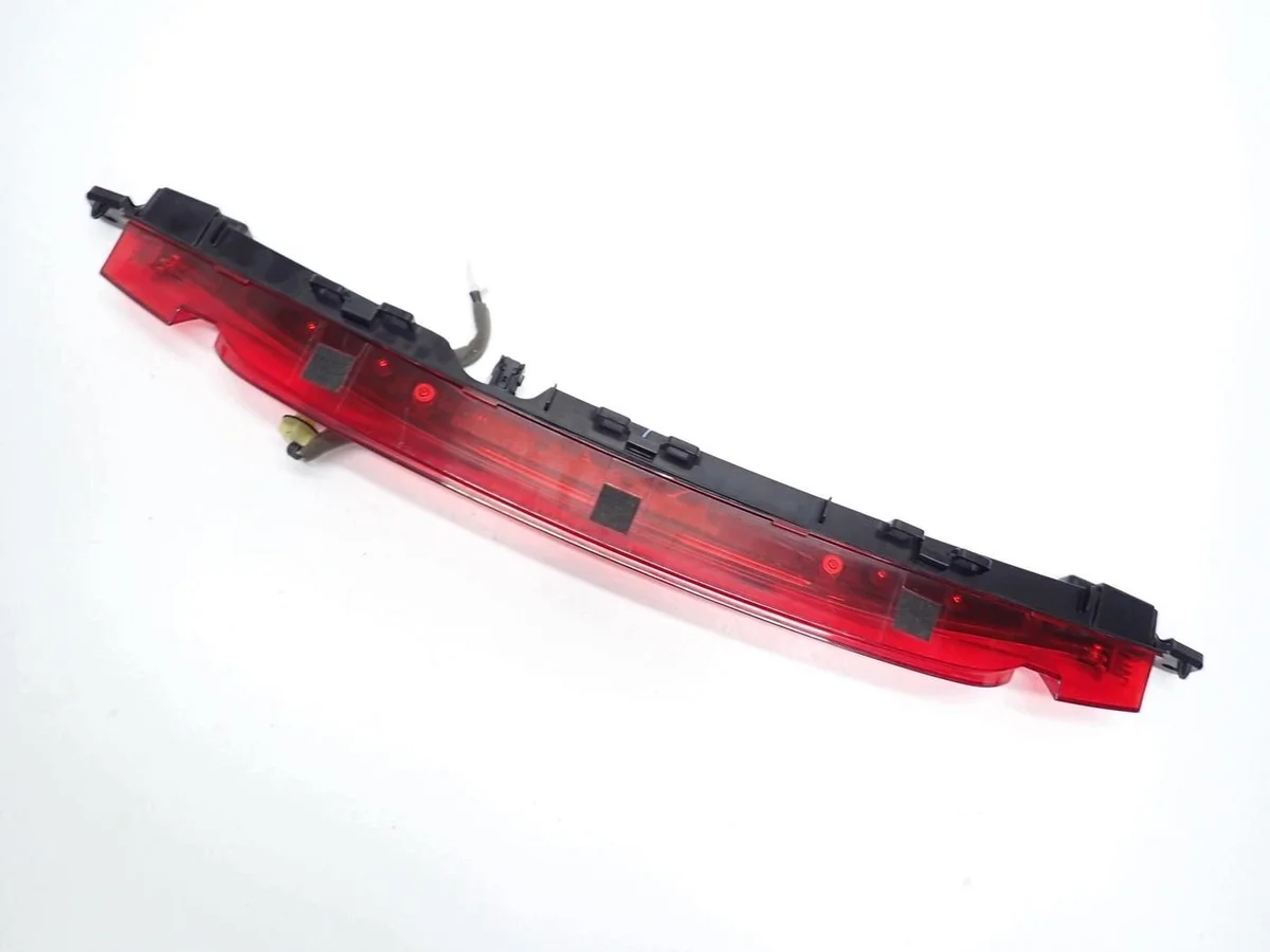 Feu stop Mazda CX-30 DFR5-51580 image 3