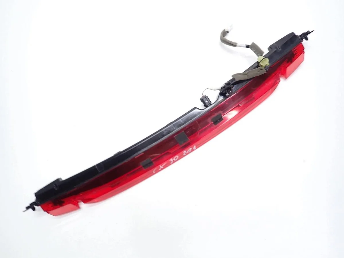 Feu stop Mazda CX-30 DFR5-51580 image 4