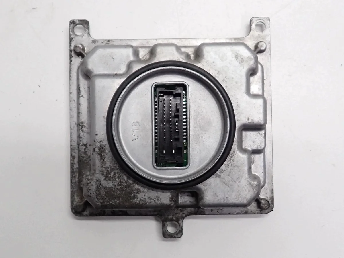 Modul LED Mazda CX-30 DGK9-67890 gebraucht