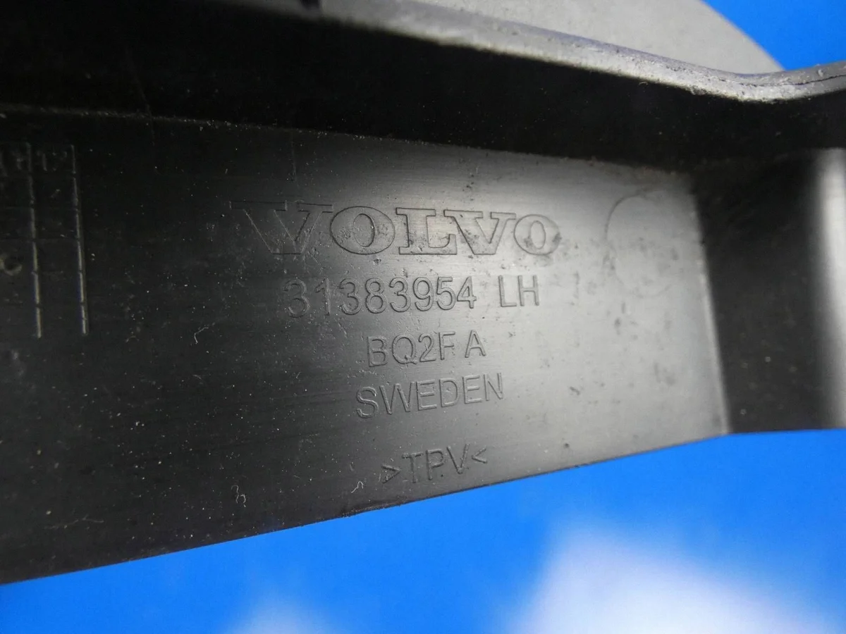 Bavette avant gauche Volvo XC90 31383954 image 3