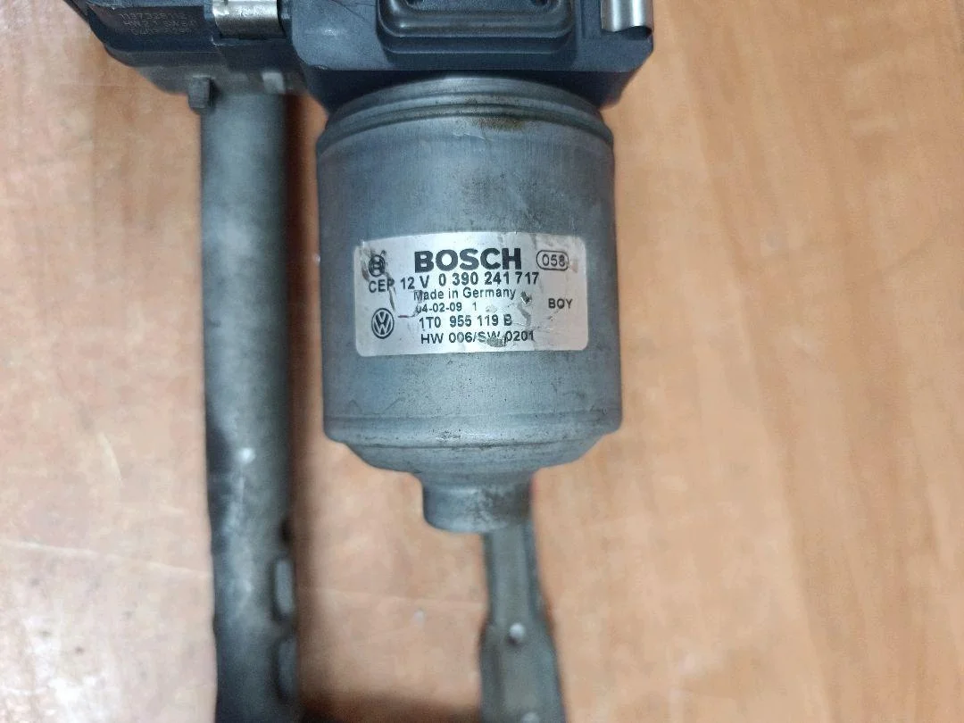Torkarmotor V. Fram VW Touran 1T0 0390241717