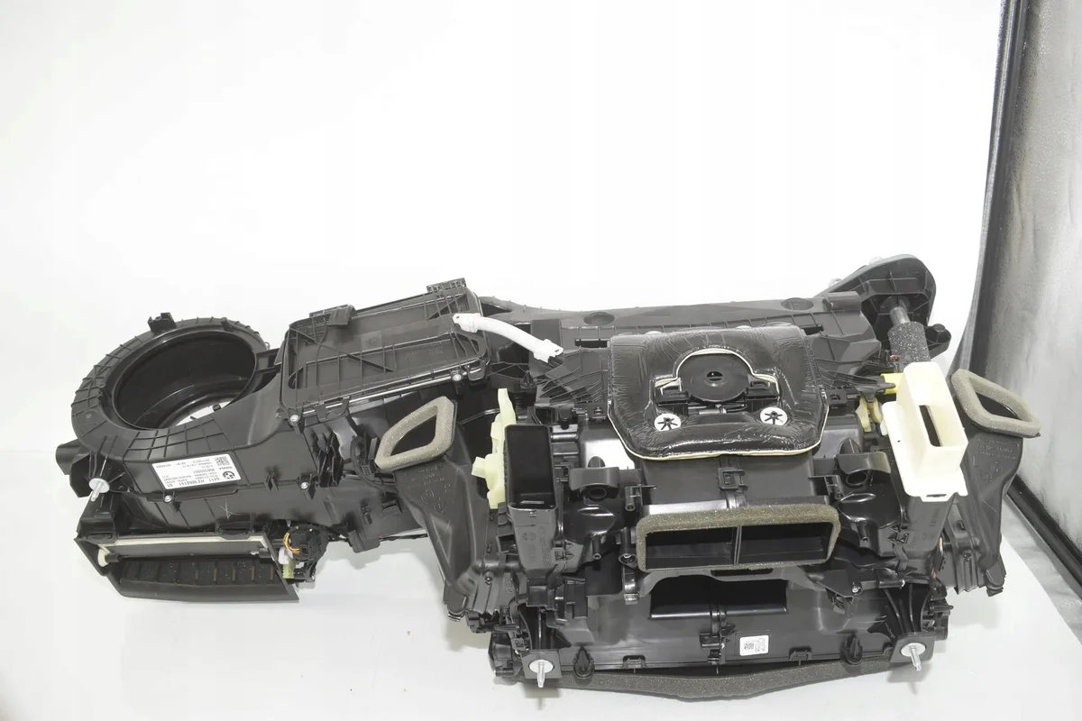 Heizungsaggregat BMW 5 G30 G31 G38 9361722 image 3