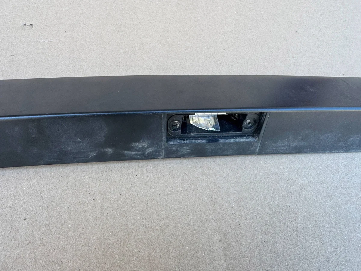 VW T5 éclairage de plaque 7E0827329F image 3