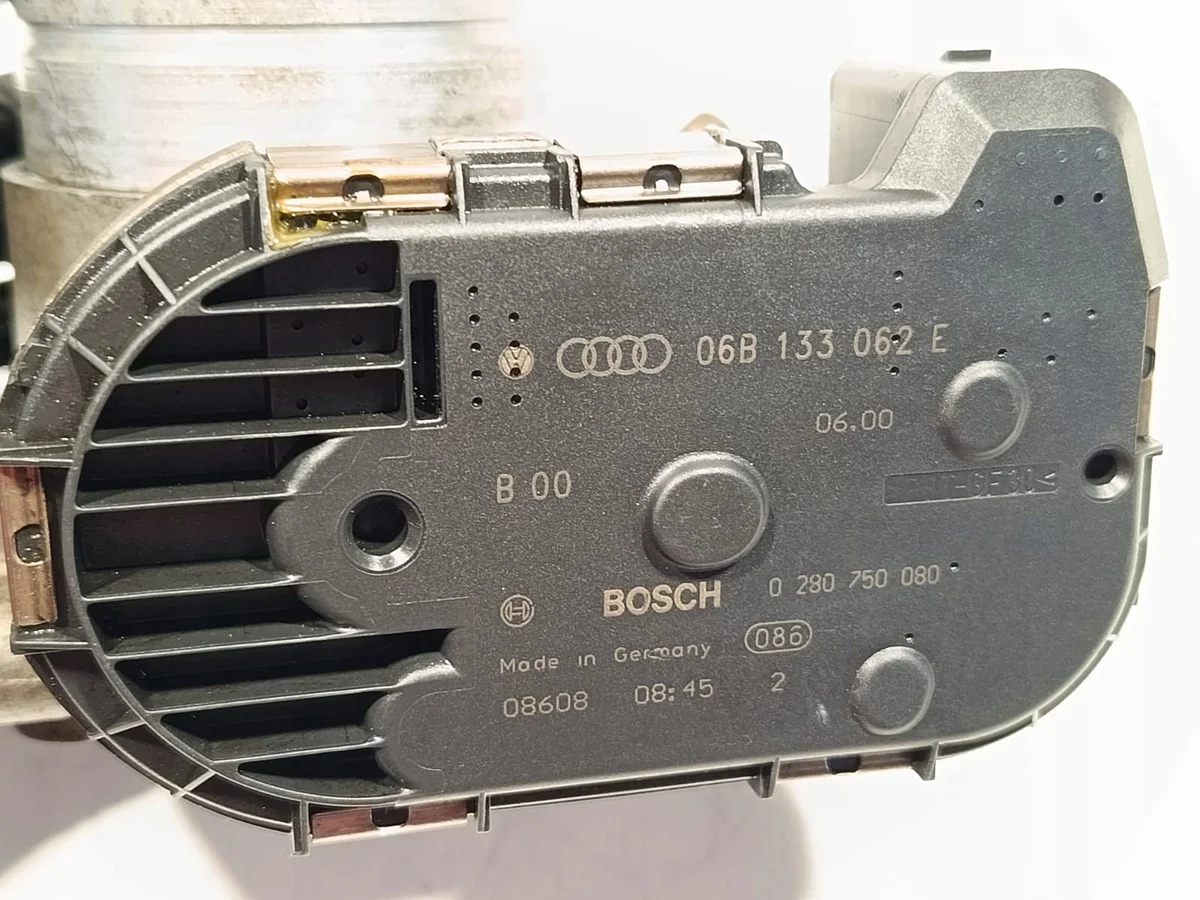 VW Passat B5 Audi A4 B5 1.8 20V Drosselklappe