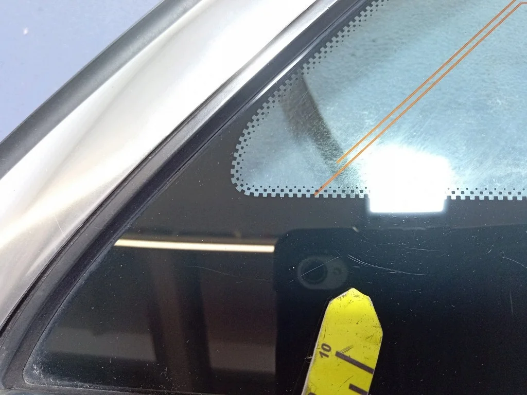 OPEL INSIGNIA A VITRE ARRIERE DROITE image 6