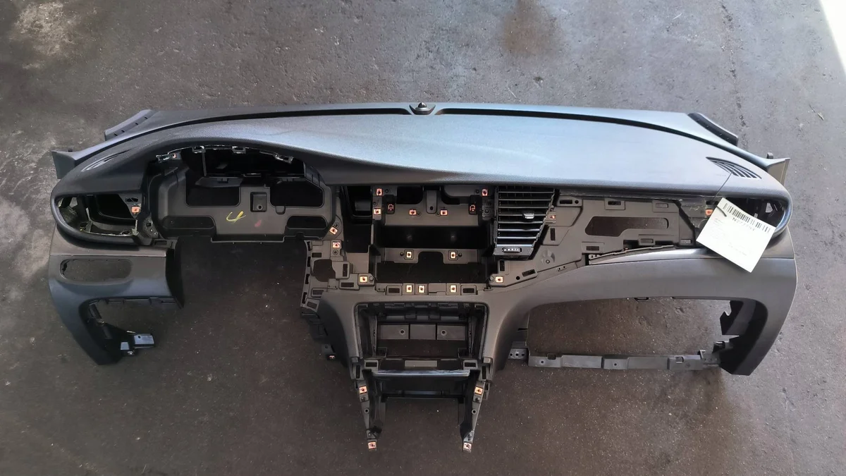 Opel Mokka X Kojelaudan paneeli