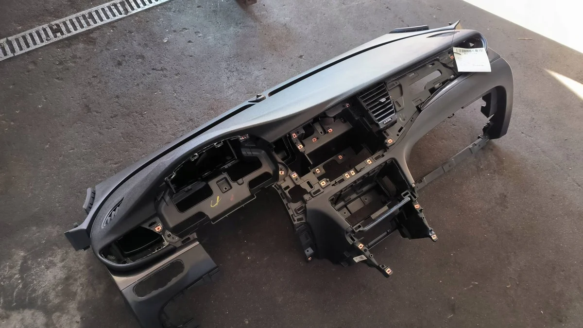 Opel Mokka X Kojelaudan paneeli