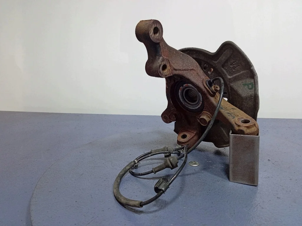Suzuki Swift MK8 Styrspindel Fram Höger image 3