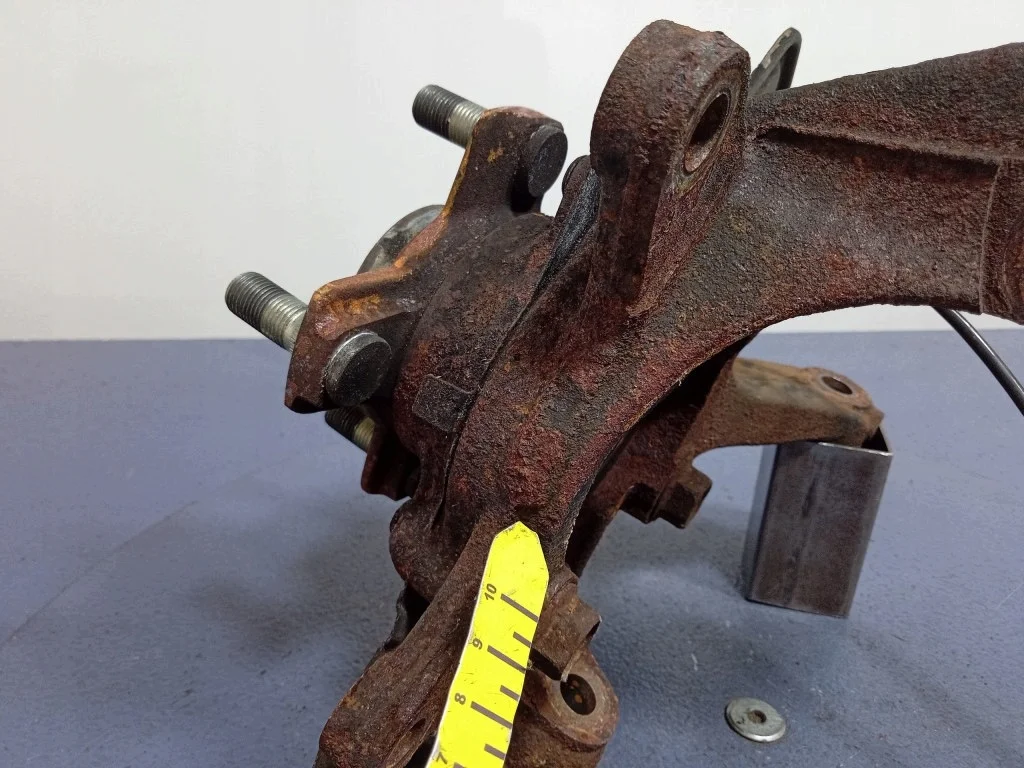 Suzuki Swift MK8 Styrspindel Fram Höger image 7