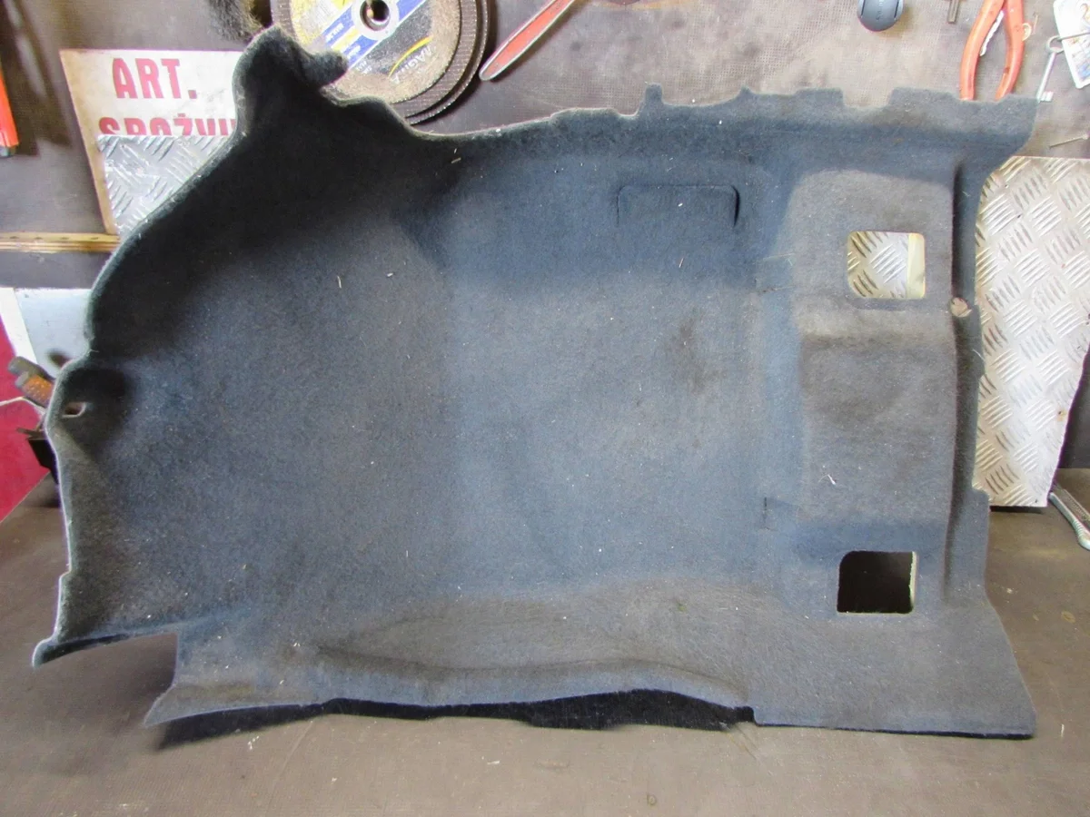 Golvmatta höger fram Ford C-MAX II KBI62423