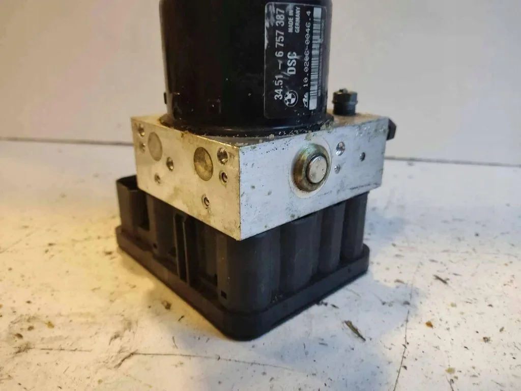 BMW E46 ABS DSC Pump 6757387 6756292 image 5