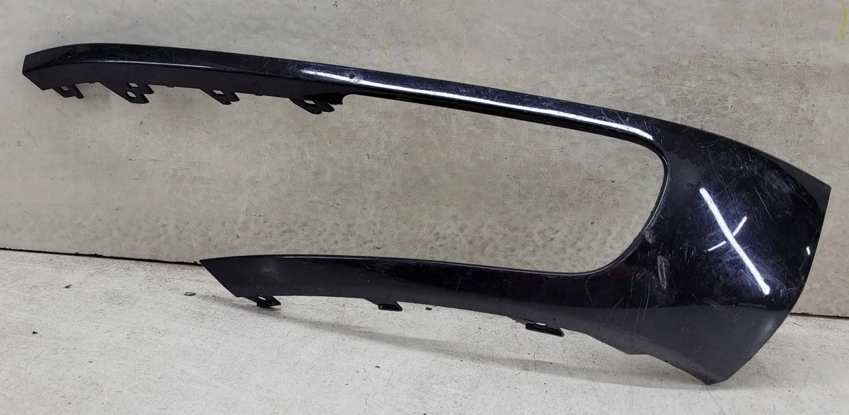 VW Touareg II 7P Moldura Farol Neblina Esquerda 7P6807489H