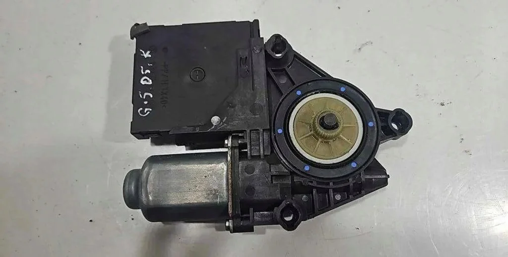 Window Motor Left Front VW Skoda 1K0959701AK