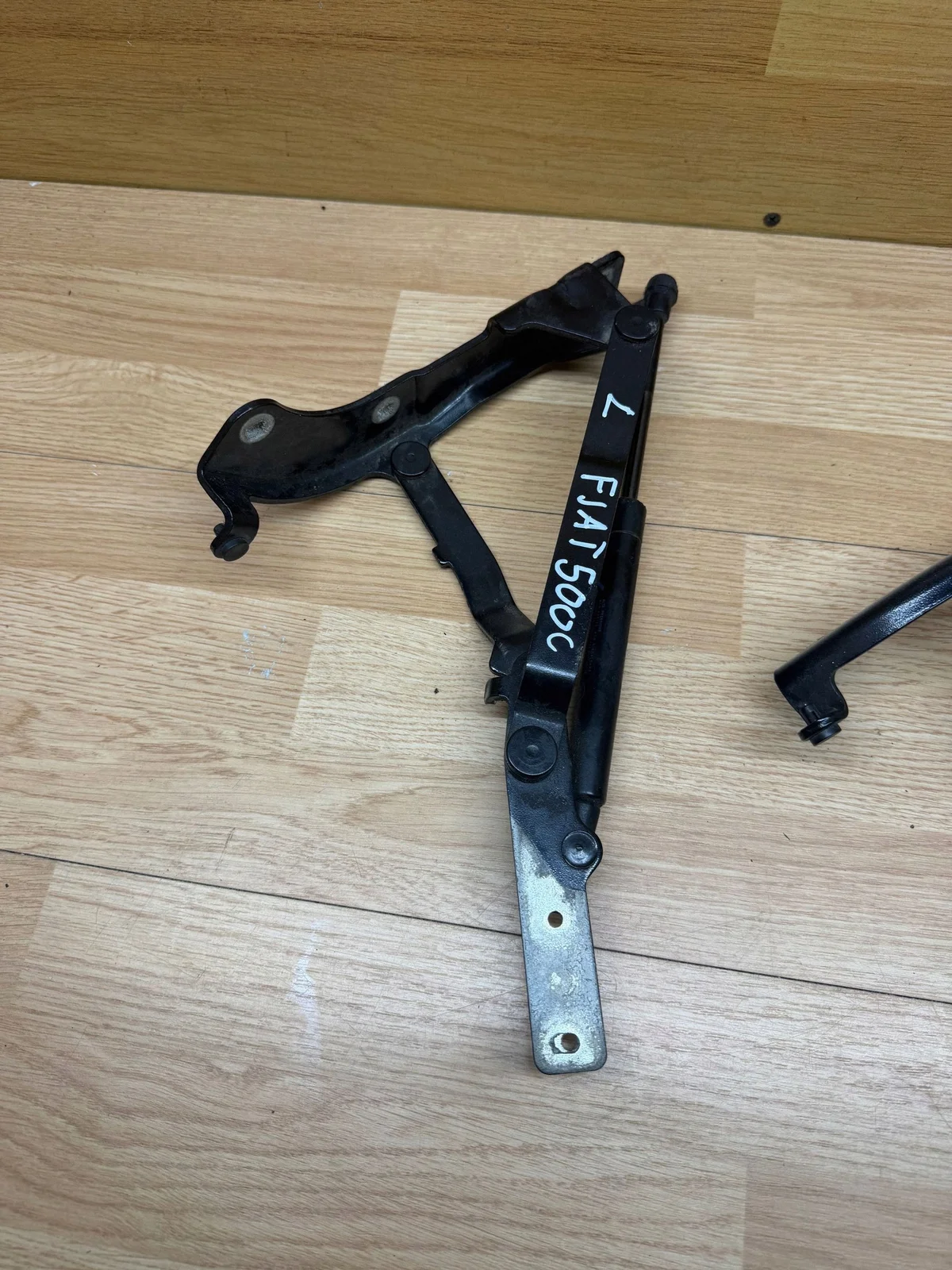 Fiat 500 Trunk Lid Hinges AVC1A Used image 6