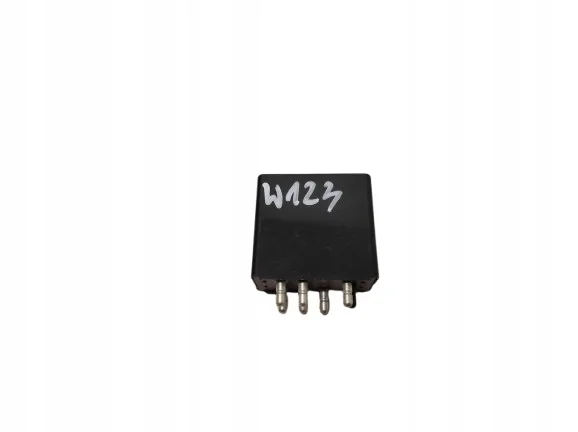 Relais module clignotants Mercedes W123 W126