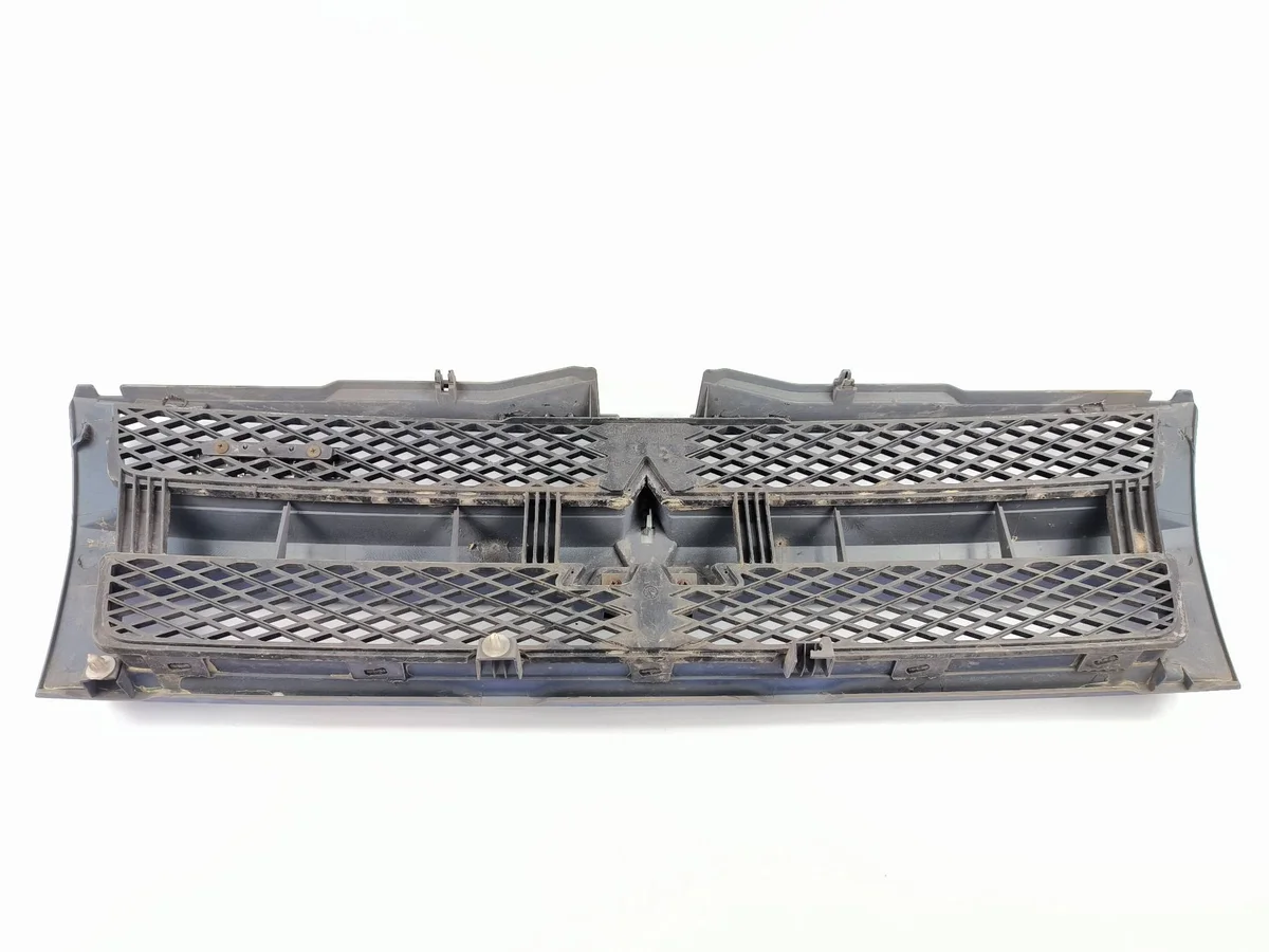 Mitsubishi Pajero Pinin etusäleikkö image 6