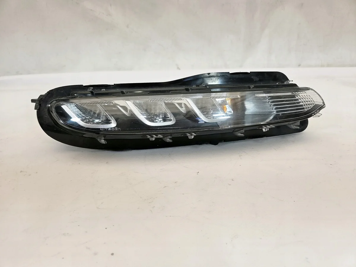Phare LED Droit Citroen C3 III 9823312980 image 3