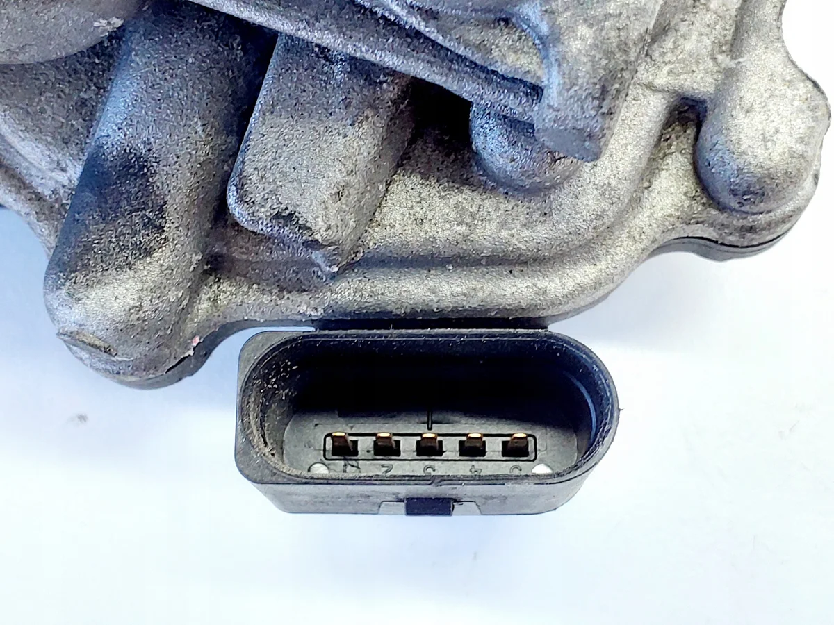 Drosselklappe VW 1.6 TDI 04L128537A