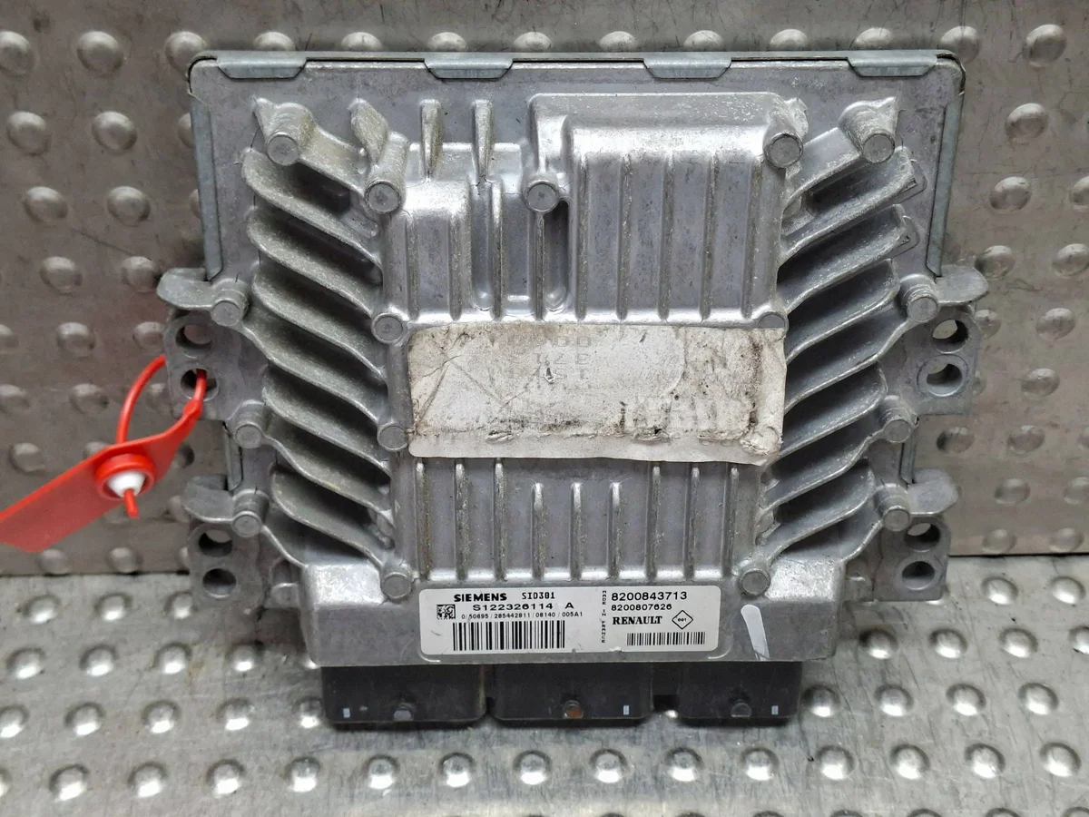 Steuergerät Motor S122326114A 8200843713 Renault