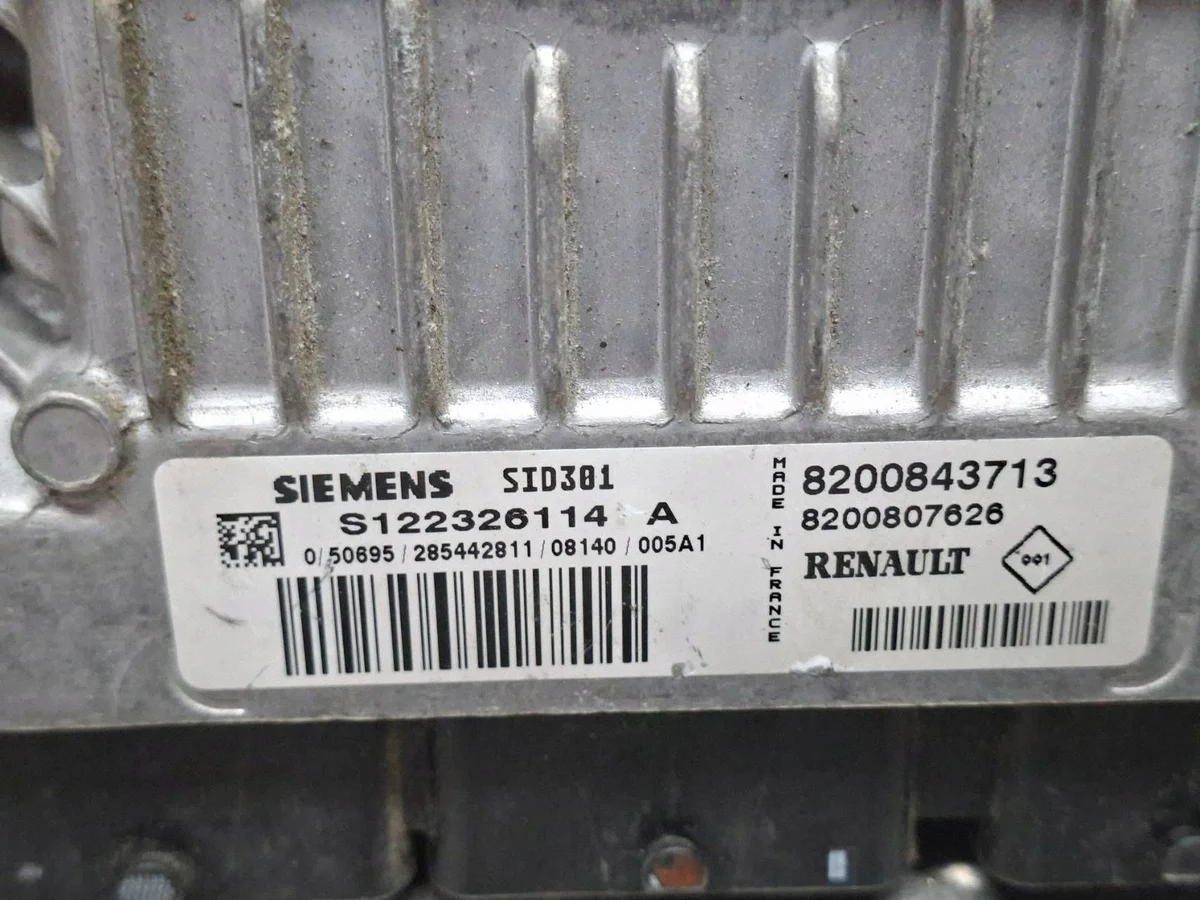 Engine Control Unit S122326114A 8200843713 image 5