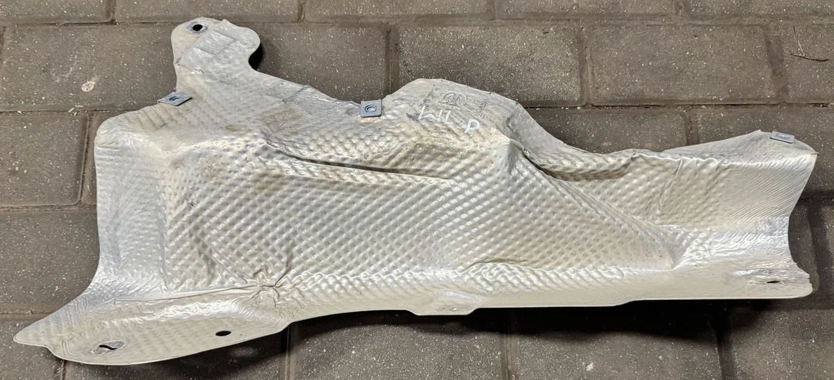 Värmesköld avgassystem Höger Jeep Grand Cherokee WL