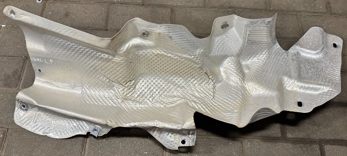Hitzeschutz Auspuff Links Jeep Grand Cherokee WL
