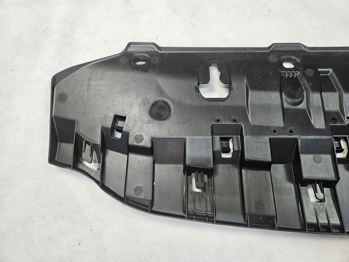 Spoiler sottoscocca Skoda Superb 3 3V0 image 3