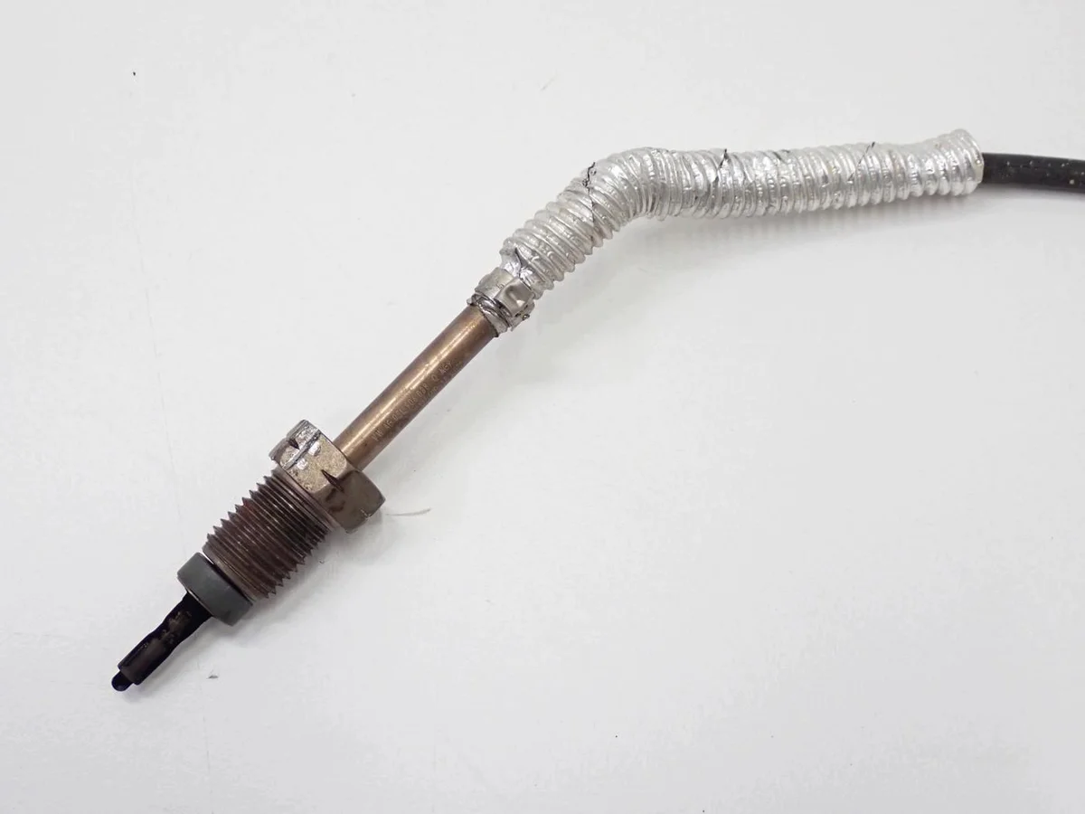Uitlaatgastemperatuursensor 05L906088Q image 3