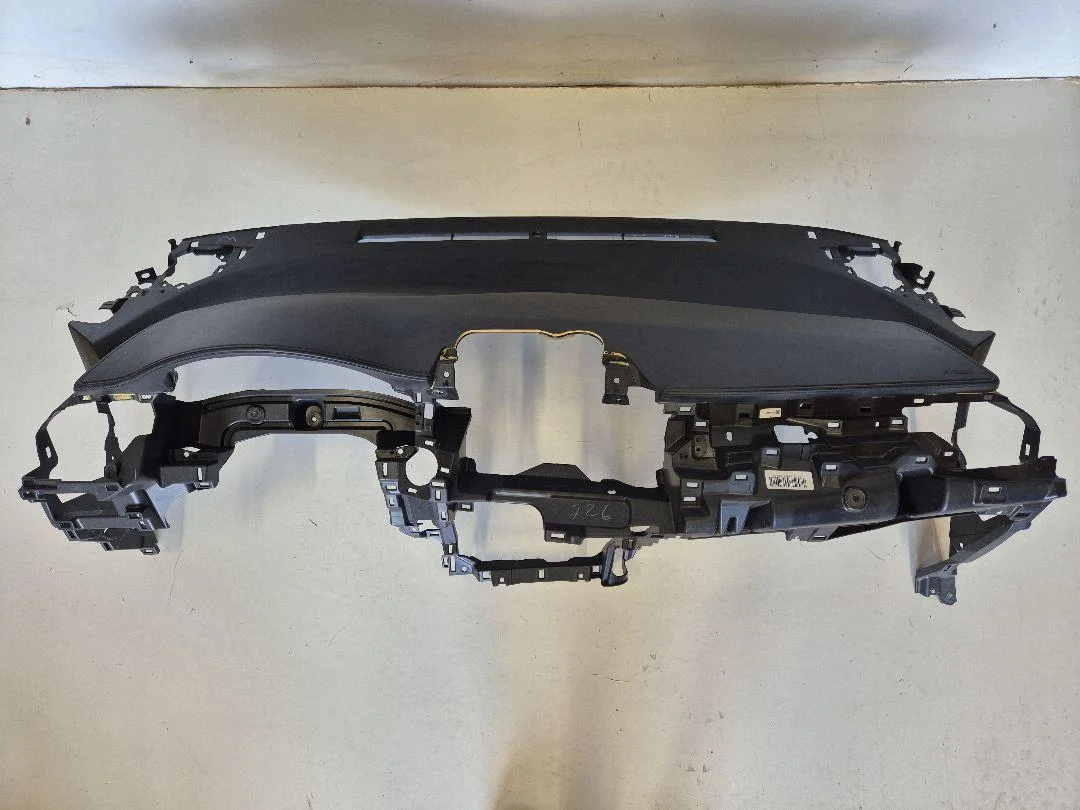 Tableau de bord Toyota C-HR, Console, Cockpit