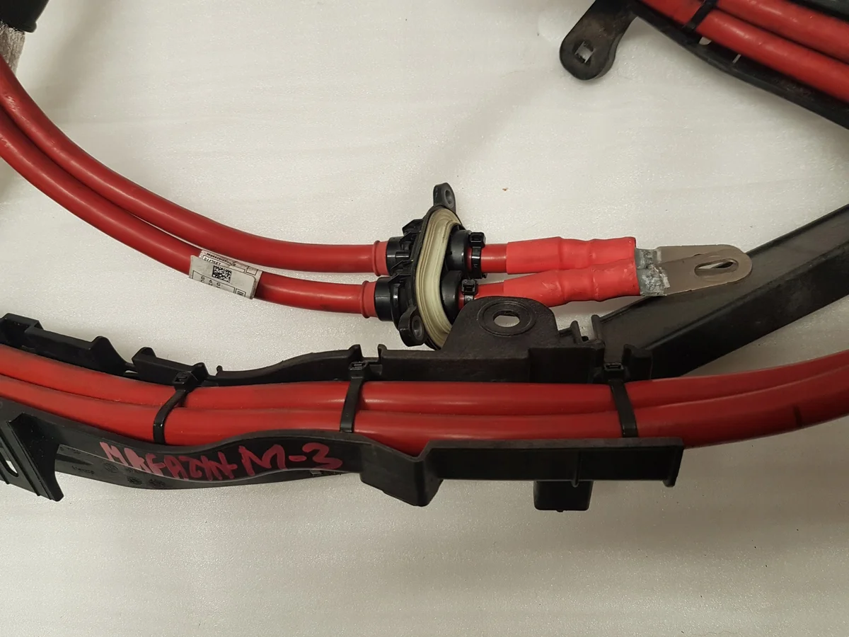 BMW X5 G05 Positive Terminal 9442588