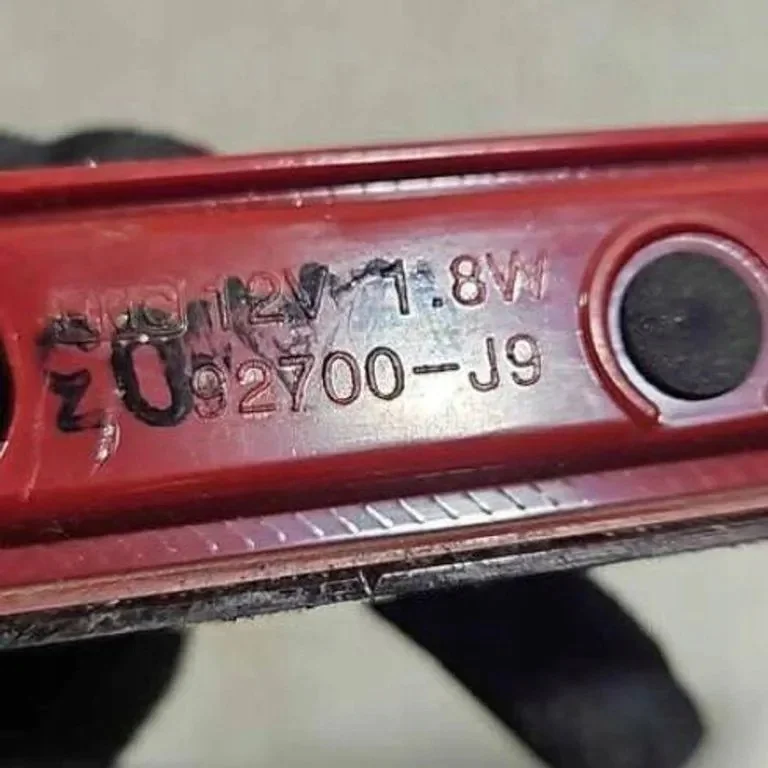3:e bromsljus Hyundai Kona 92700-J9 image 3