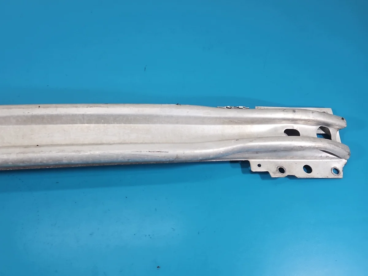 Renfort de pare-chocs avant Volvo S60 II