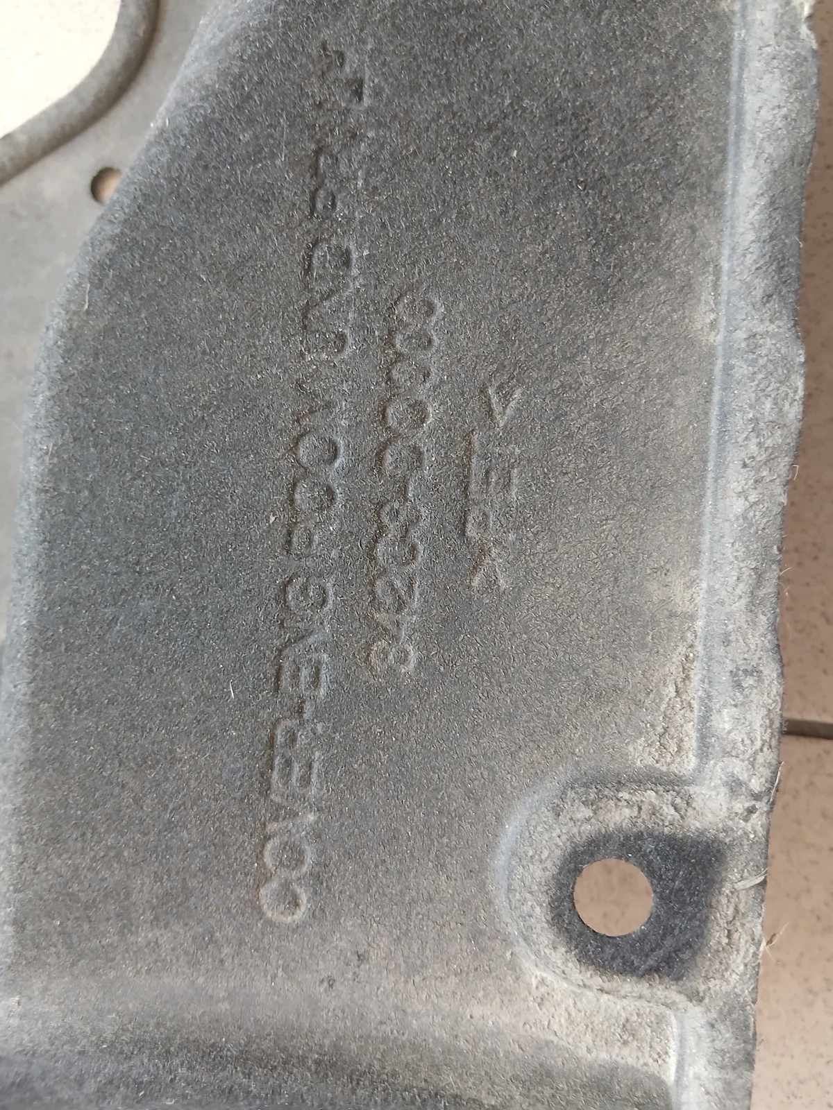 Protector bajo motor Kia EV9 2023-26 image 3
