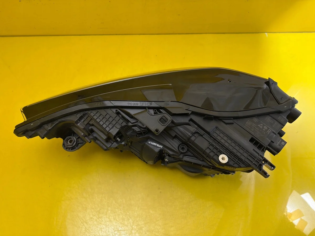 Right Headlight Audi A6 C8 4K0941036 image 7