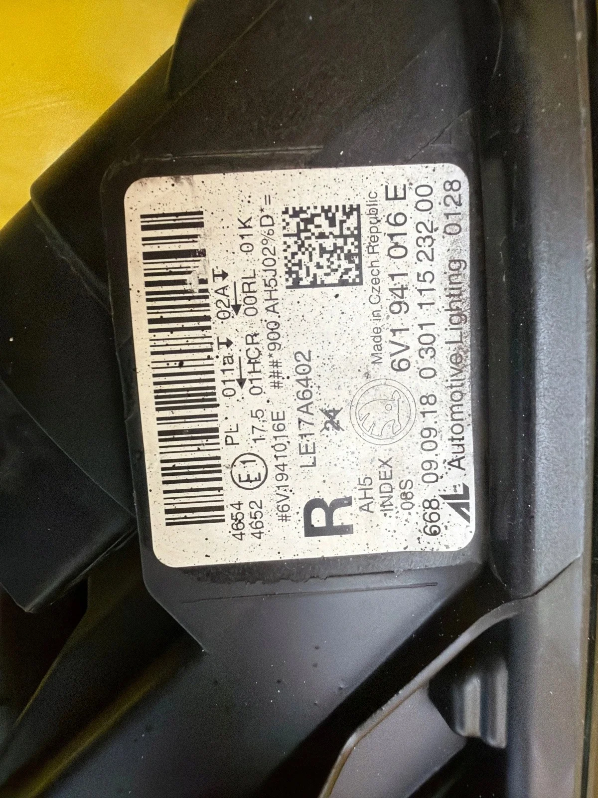 Farol Direito Skoda Fabia III Lift 18- Full LED image 6