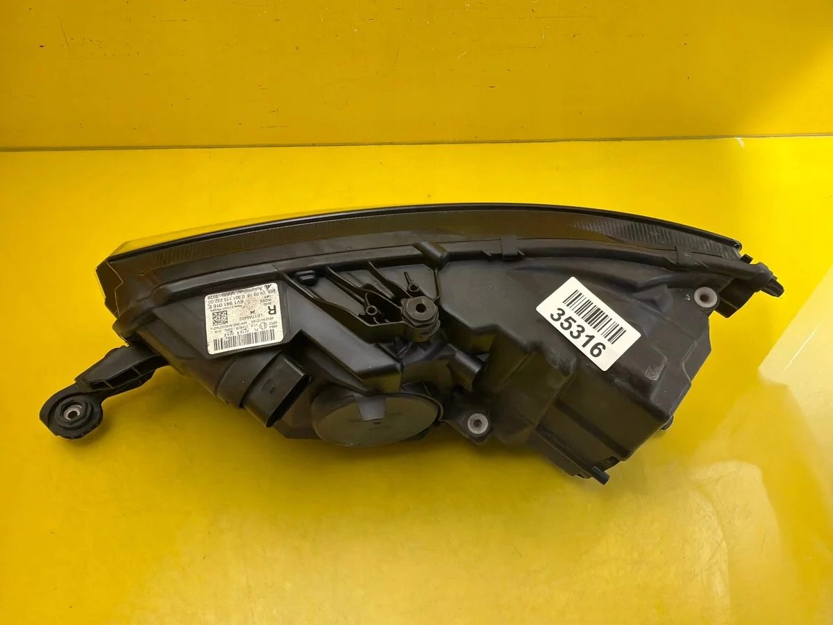 Farol Direito Skoda Fabia III Lift 18- Full LED image 7